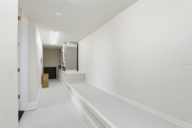 Building Photo - 705 Largovista Dr