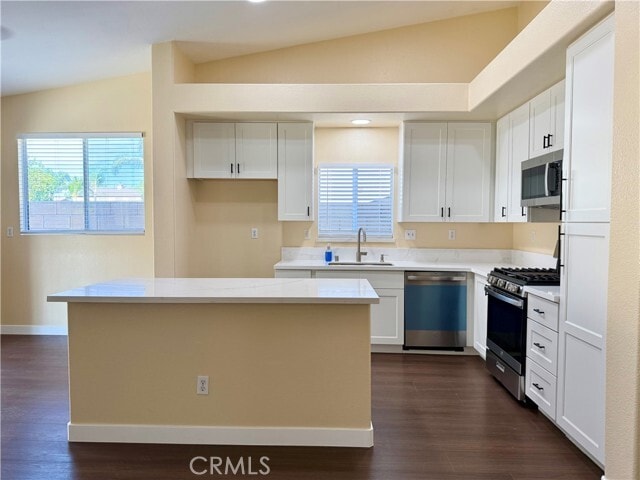 Building Photo - 17210 Volante Ct