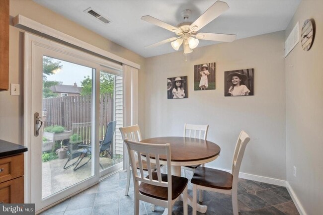 Building Photo - 109 Hawthorne Ct