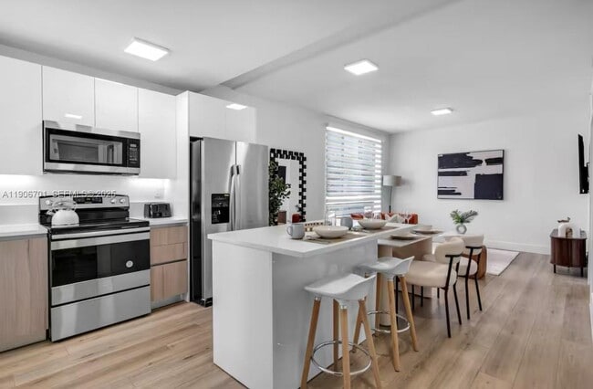 Building Photo - 1542 NW 2nd St