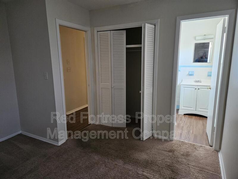 Building Photo - 2354 Willard St