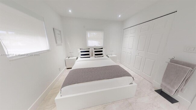 Building Photo - 10805 SW 156th Terrace