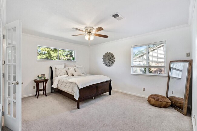 Building Photo - 9214 Bronco Dr