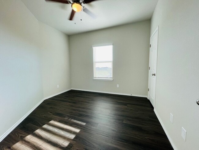 Building Photo - 3/2 in Knox Ridge