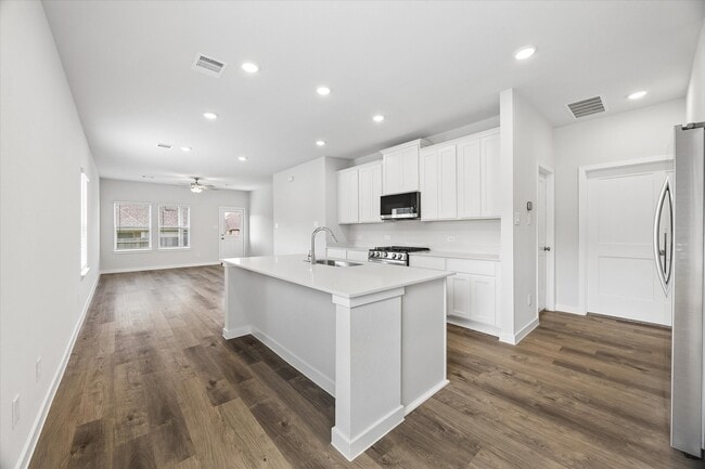 Building Photo - 11605 Whirlaway Dr