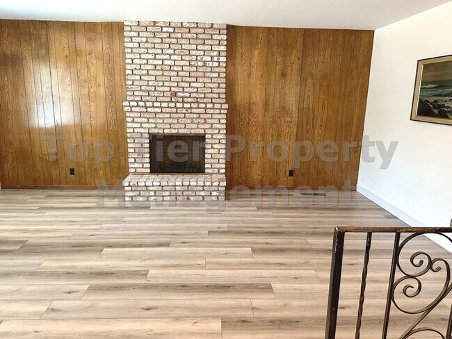 Building Photo - Very nice 3 Bed, 2 Bath, 1,919 Sqft Walnut Creek house available July 24th for lease !