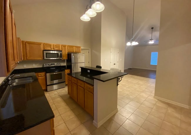 Building Photo - 4 BD/4.5 BA
