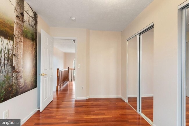 Building Photo - 6910 Governors Grant Ln