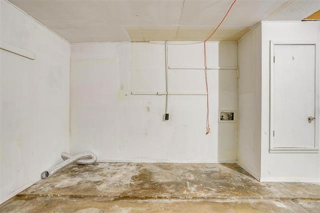 Building Photo - 237 NE Murphy Rd