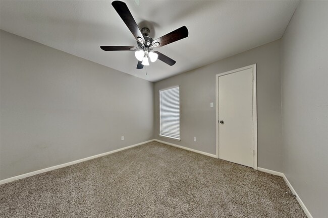 Building Photo - 13202 Ravensway Dr