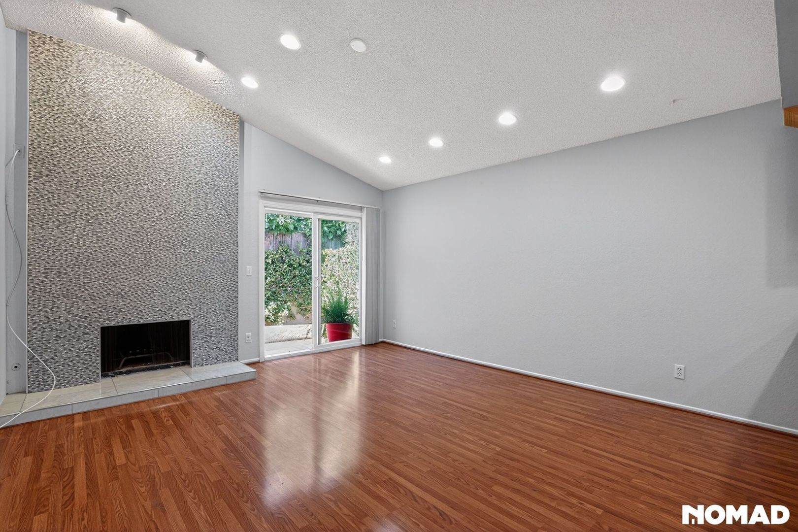 Building Photo - 23119 Valerio St