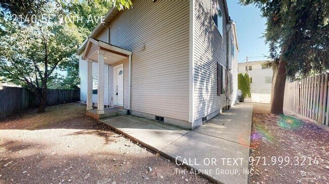 Building Photo - 2140 SE 96th Ave