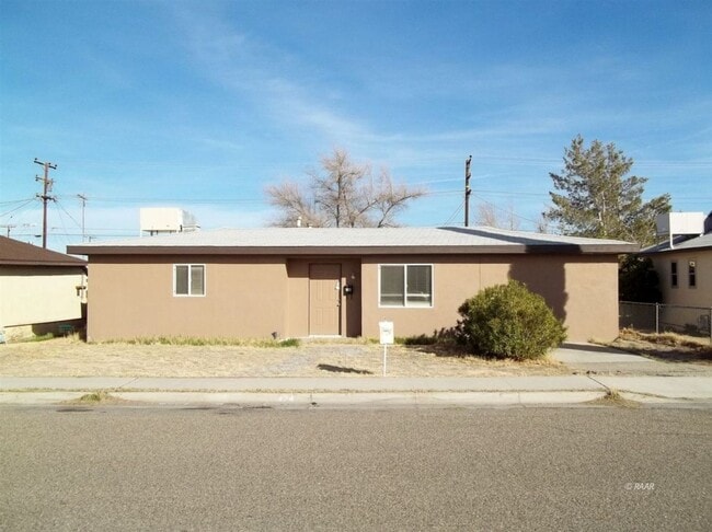 Building Photo - Comfortable Home For rent