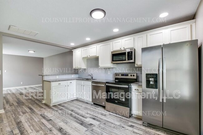 Building Photo - 420 S Wenzel St