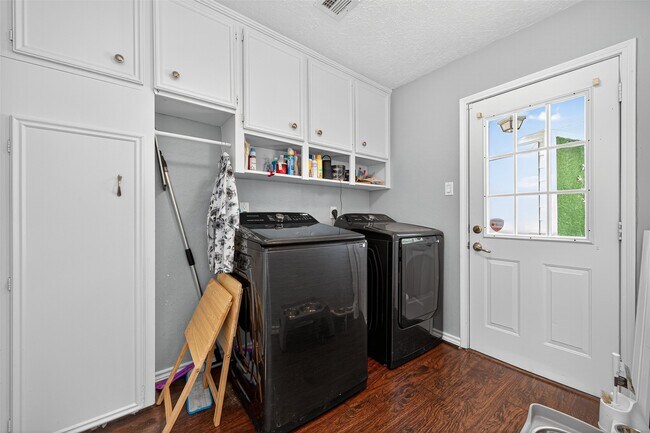 Primary Photo - 3602 Blue Cypress Dr