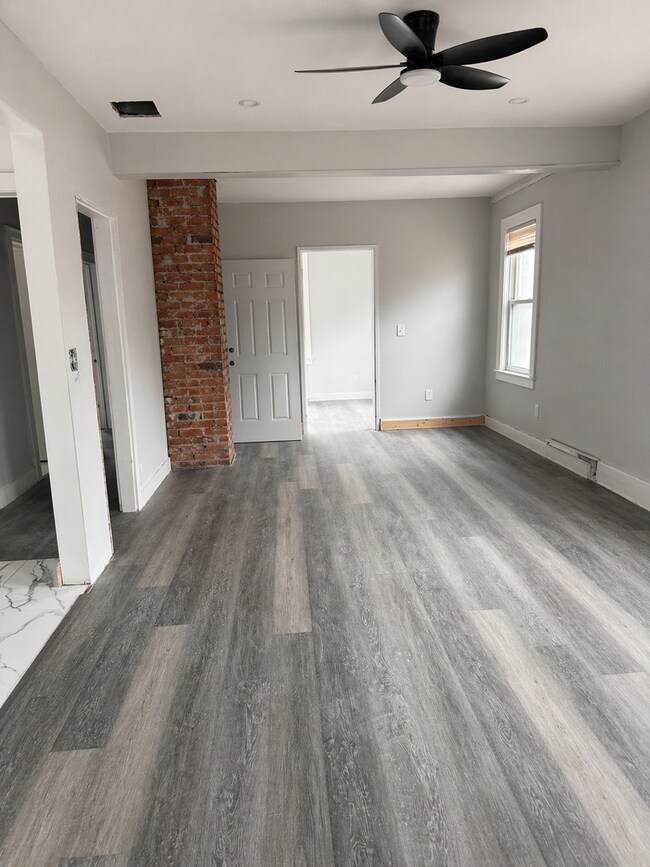 Building Photo - 13944 Winthrop St