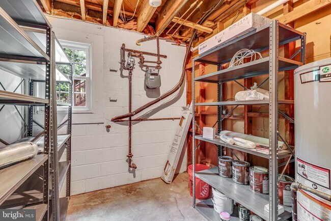 Building Photo - 1023 Westbriar Dr NE