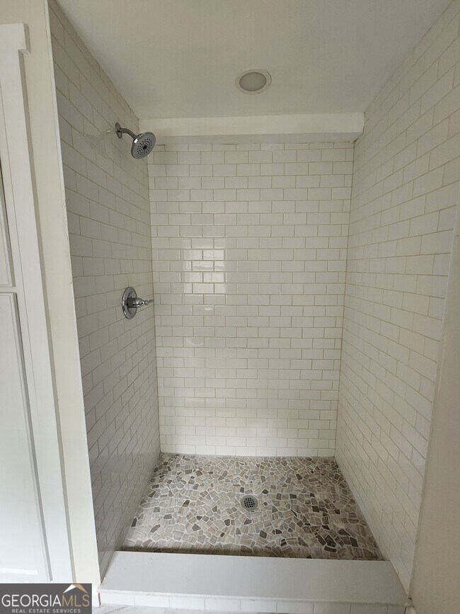 Building Photo - 2269 Camille Dr