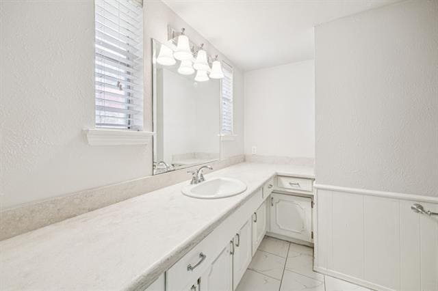 Building Photo - 1800 Midcrest Dr