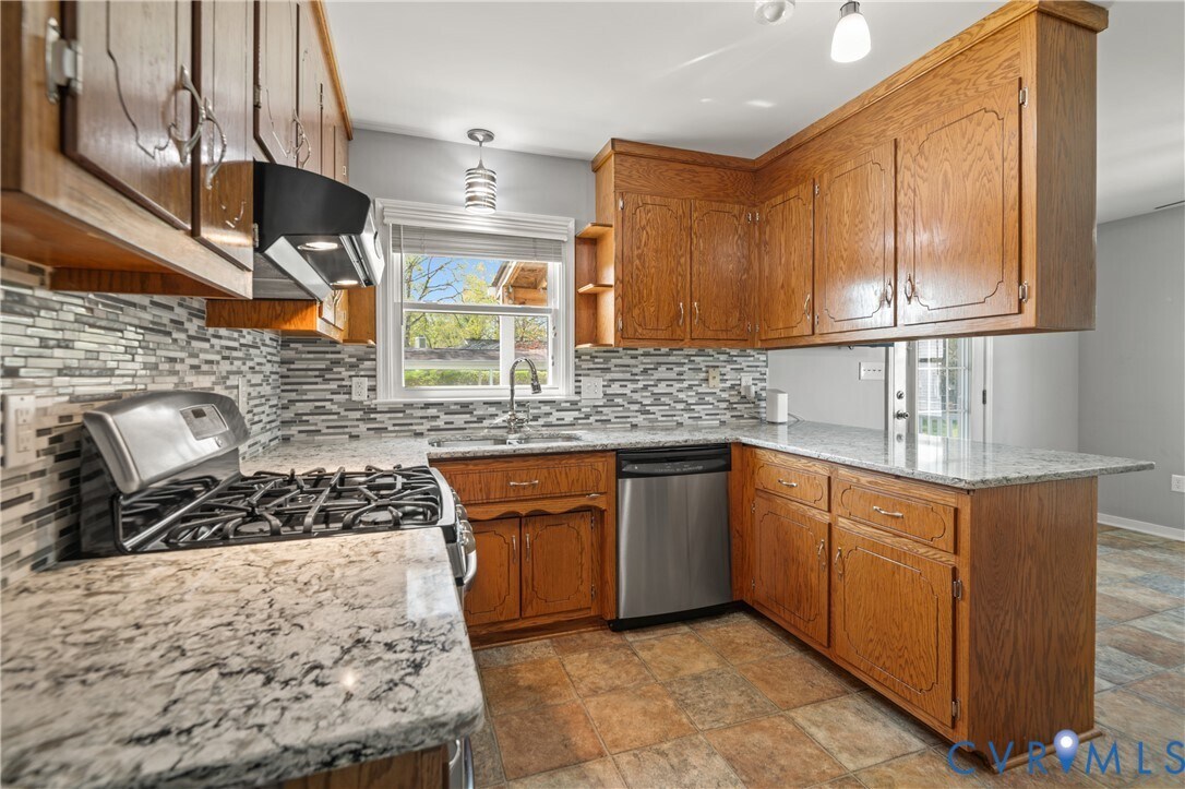 Building Photo - 7156 Birchwood Cir