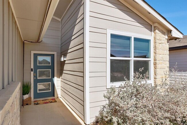 Building Photo - 129 Cupreata Ln