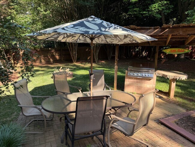 Building Photo - Spacious 3BR Home with Fenced Yard & Outdoor Living in Prime Location!