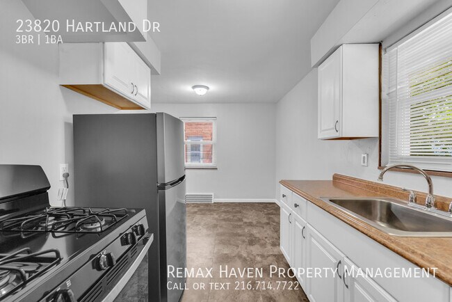 Building Photo - 23820 Hartland Rd