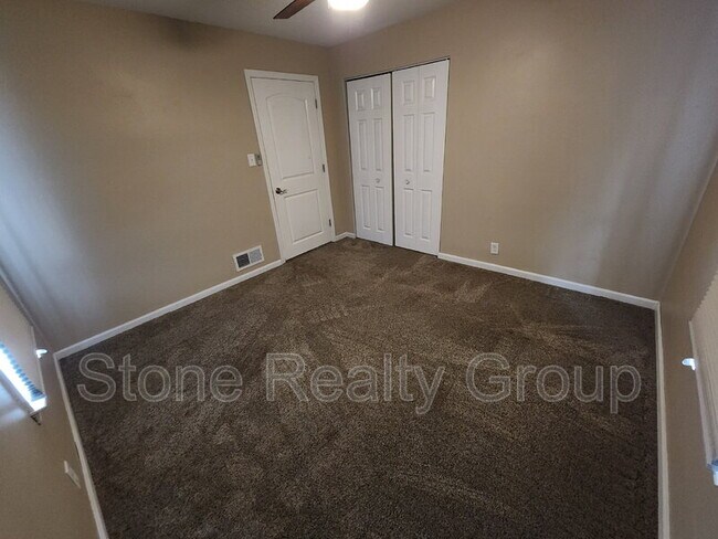 Building Photo - 1440 S Brown Ave