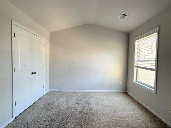 Building Photo - 1033 Haley Wds Ln