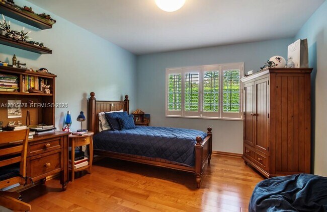 Building Photo - 1237 Aduana Ave