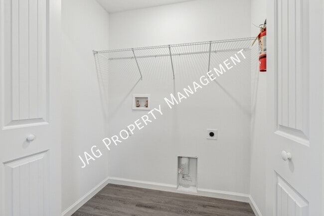 Building Photo - 271 Christensen Ave SE