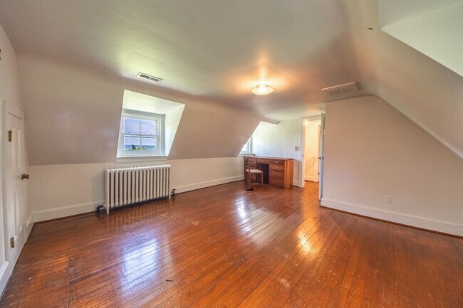 Building Photo - UNIQUE OFFERING-HISTORIC CAPE COD ON URBAN...