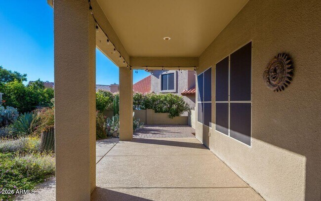 Building Photo - 1617 E Tierra Buena Ln