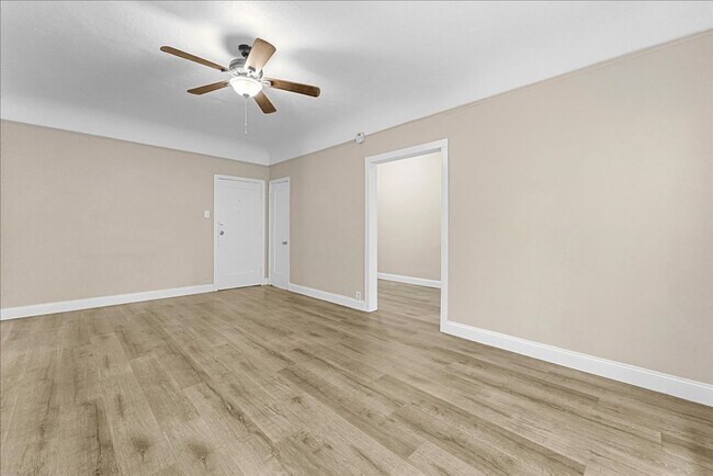 Building Photo - 118 N Westmoreland Ave