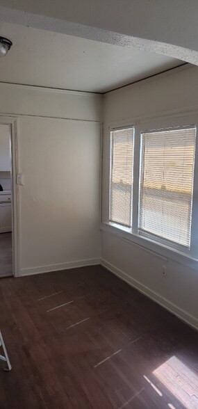 Building Photo - 2103 Belle St