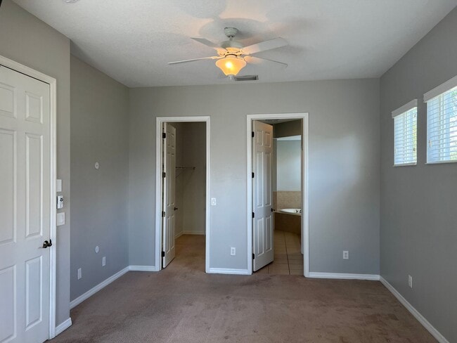 Building Photo - 3 Bedroom 2 Bath Single Family Home