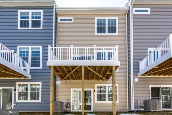Building Photo - 5039 MacDonough Pl