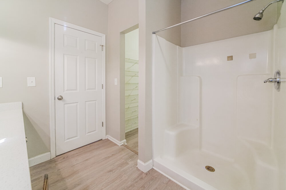 Building Photo - 8601 Stone Creek Ct