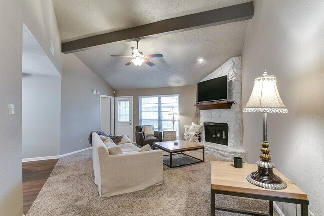 Building Photo - 16830 Rippling Mill Dr