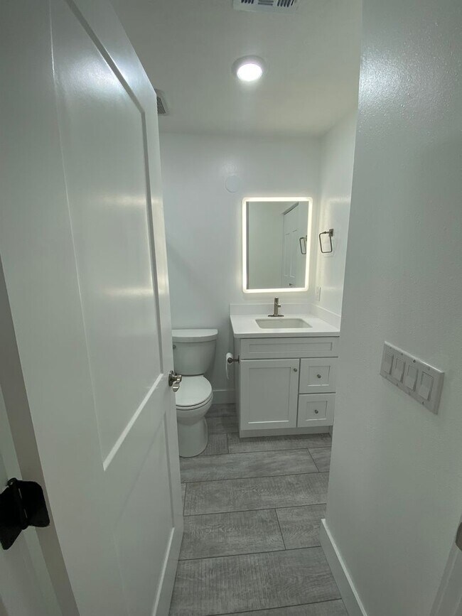 Building Photo - 615 Richland Ct