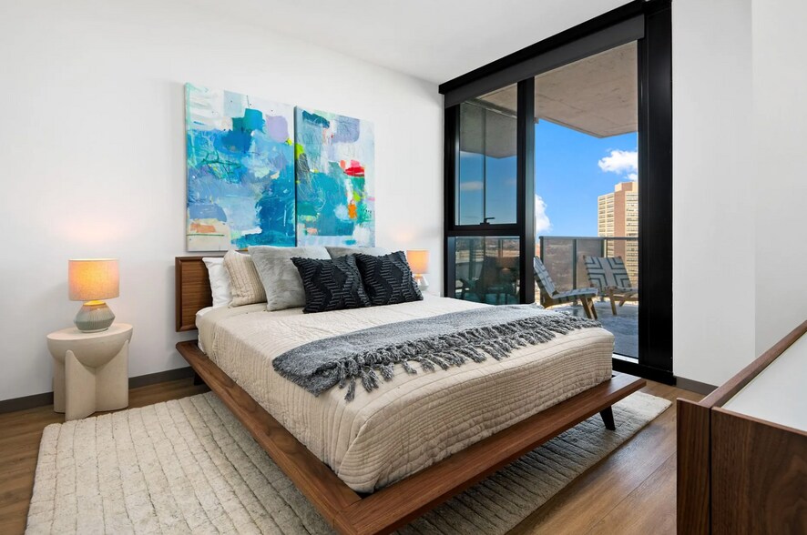 Building Photo - 710 S Seeley St