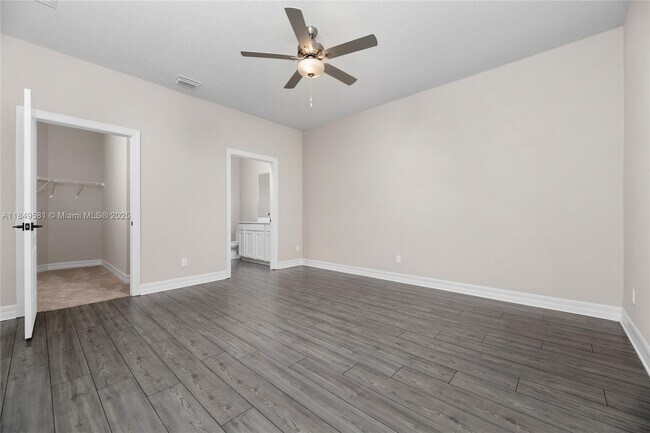 Building Photo - 5109 Joyous Pl
