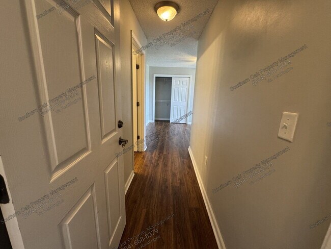 Building Photo - 1123 Harts Ridge Dr