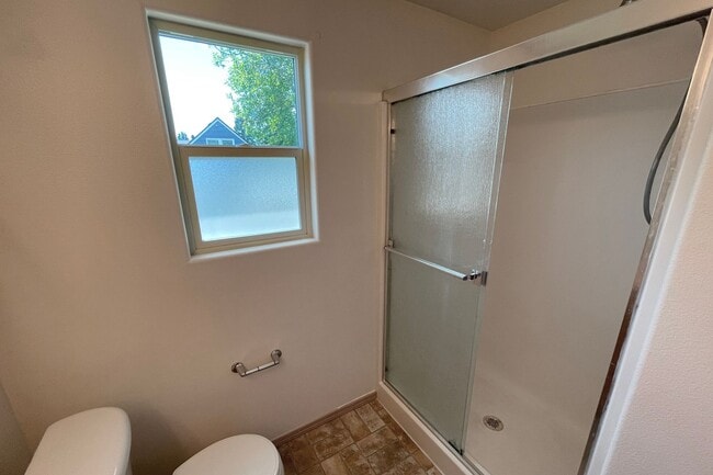 Building Photo - Fantastic Kenton Home with Central A/C, Wa...