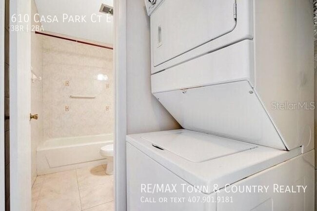 Building Photo - Casa Park Townhome For Rent in Tuscawilla!