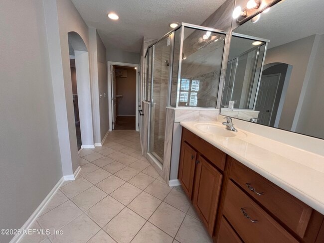 Building Photo - 3875 Buckthorne Dr