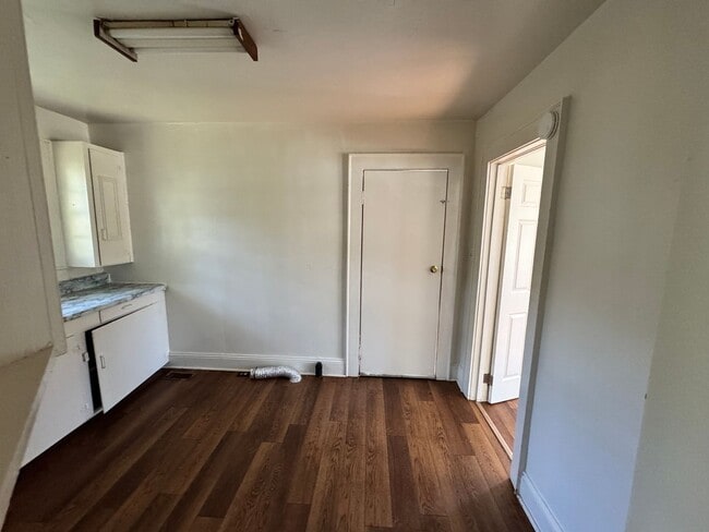 Building Photo - Duplex walking distance to Uptown Shelby, NC