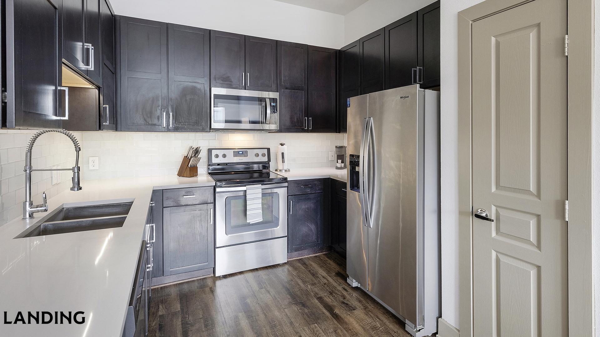 Building Photo - 5005 Galleria Dr