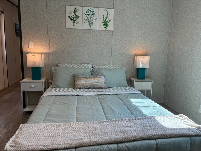 Building Photo - 5223 Chicory Cir