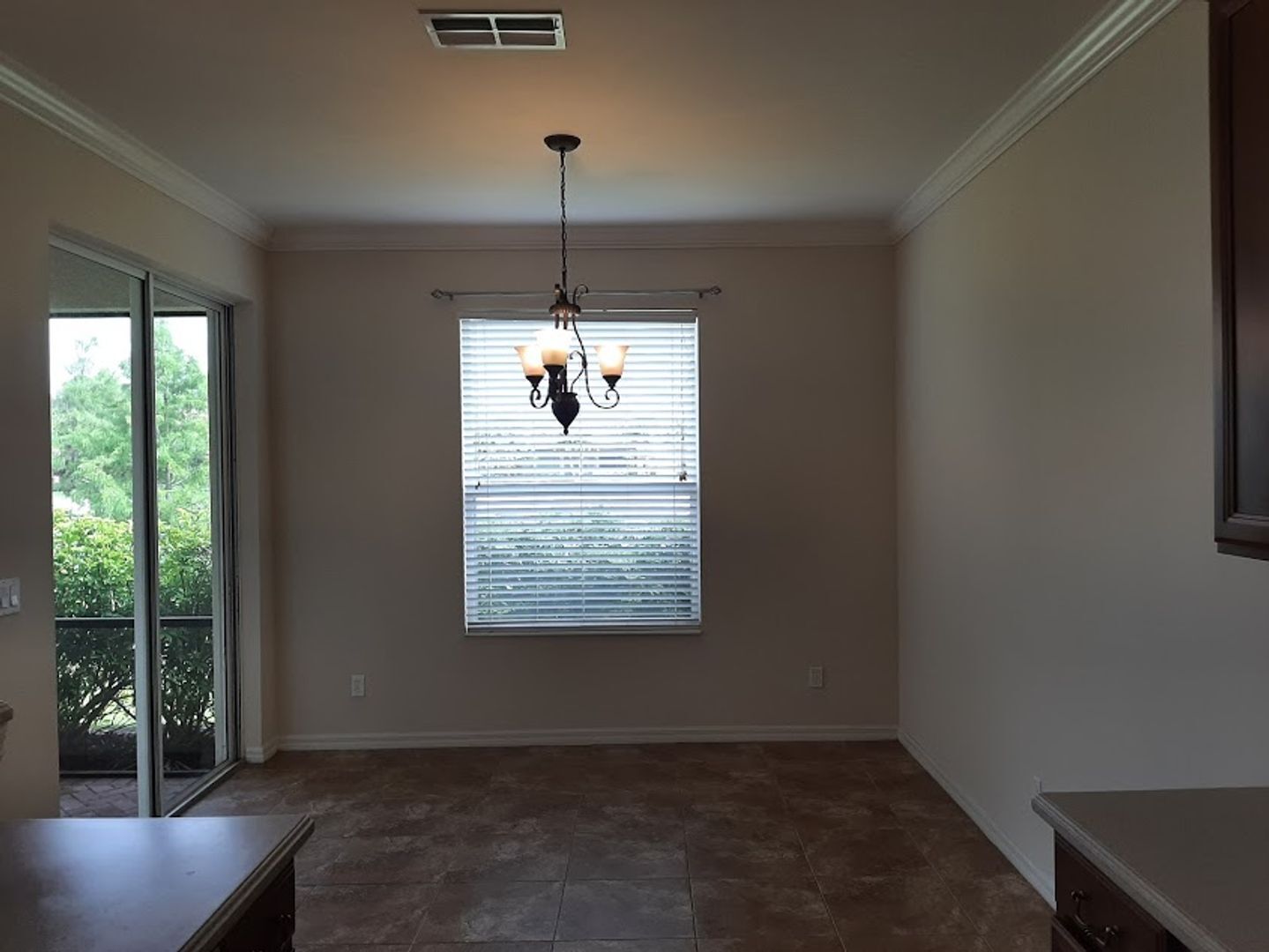 Building Photo - Coming OCT  ! 2 Story 5/  3.5  home in gated community